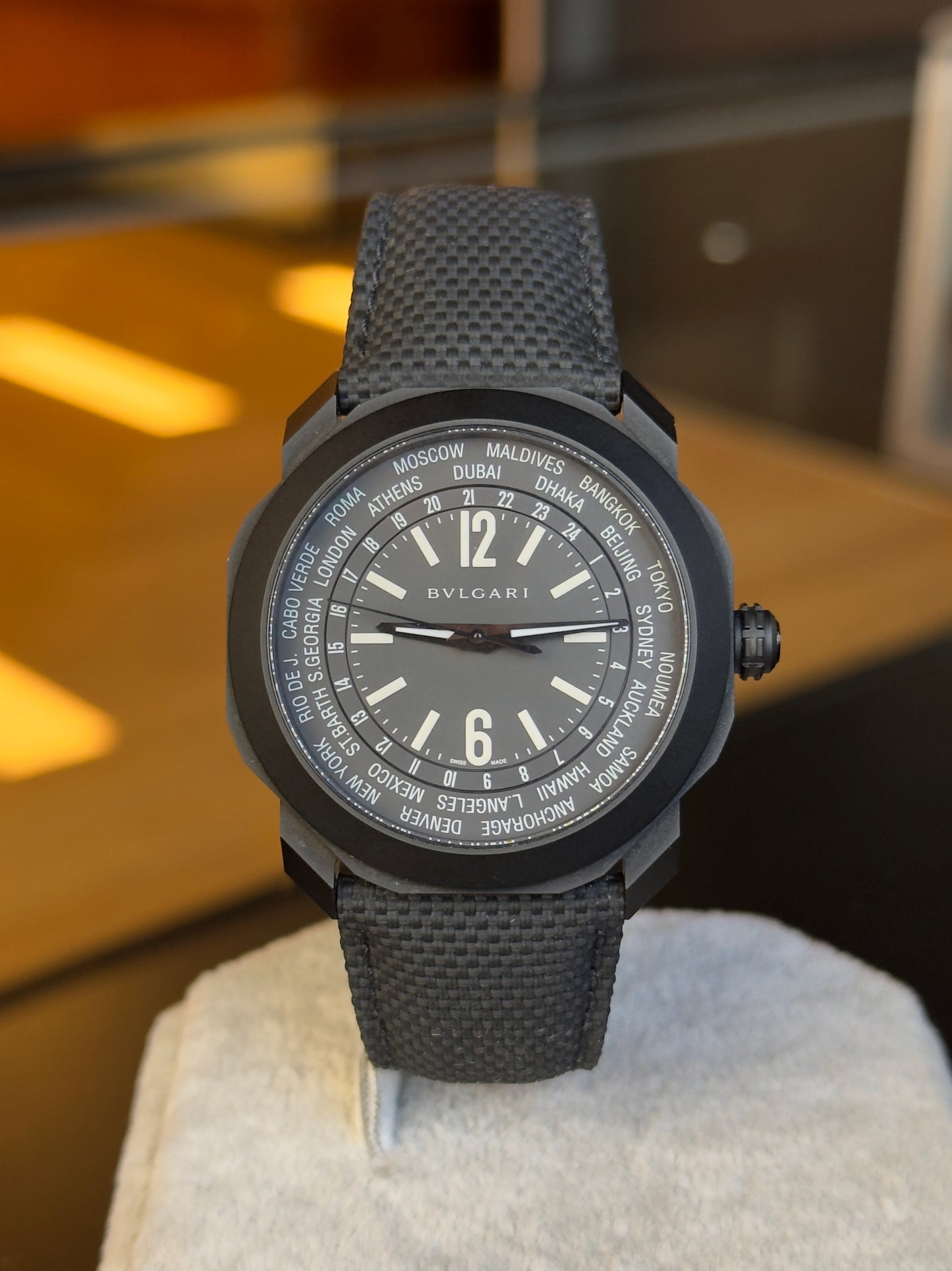 Bulgari Octo Roma WorldTimer 103486 Black Dial (2021+) Pre Owned