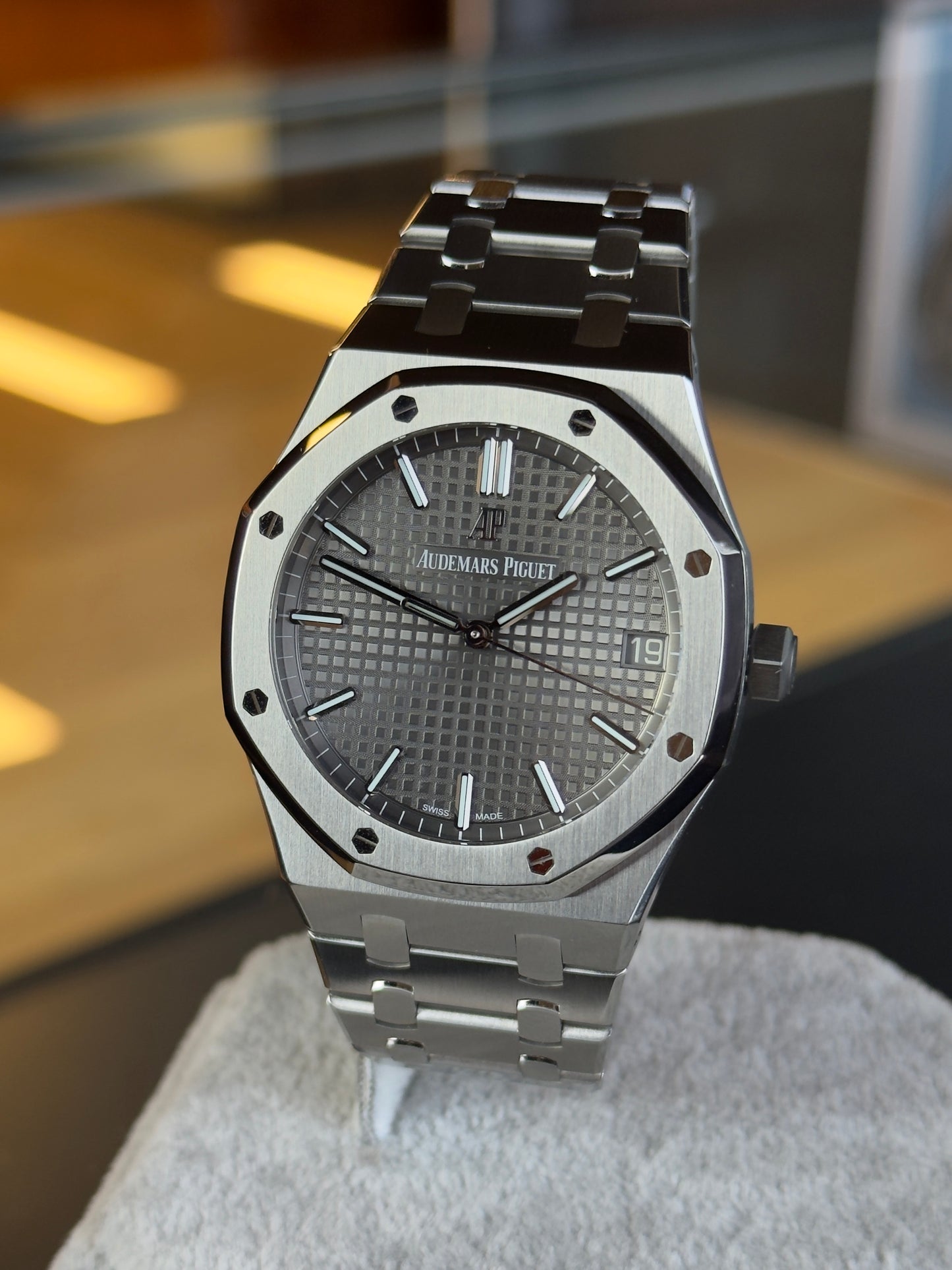 Audemars Piguet Royal Oak 15500ST Grey Dial (2022) Full Set Pre Owned