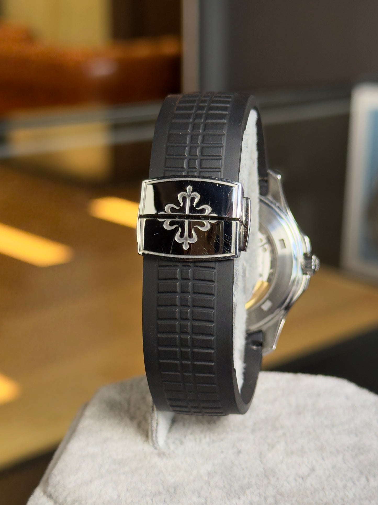 Patek Phillipe Aquanaut 5165a Black Dial (2010) Full Collectors Set Pre Owned