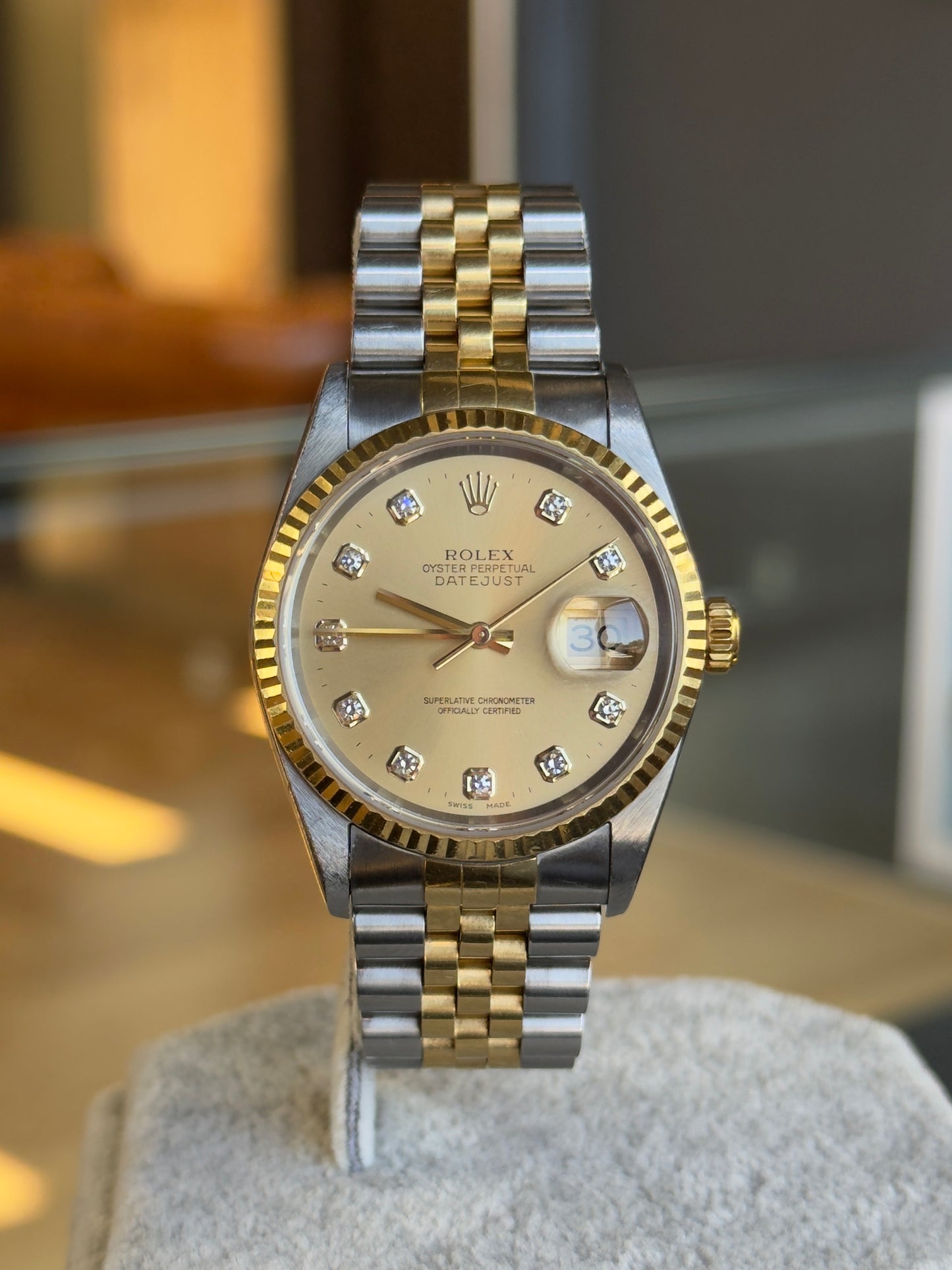 Rolex Datejust 36 16233G Champagne Diamond Dial Full Set Pre Owned