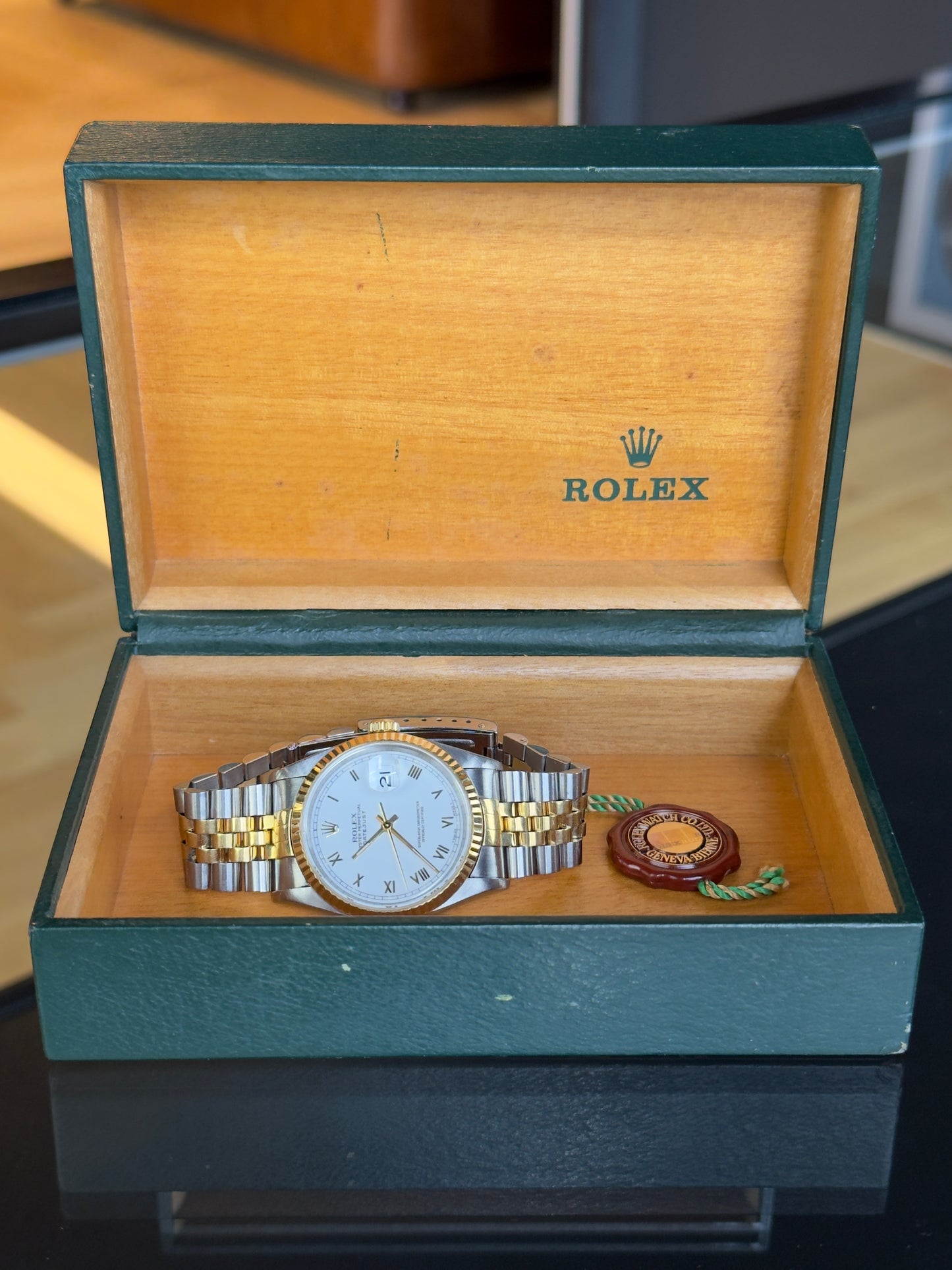 Rolex Datejust 36 16233 White Roman Track Dial