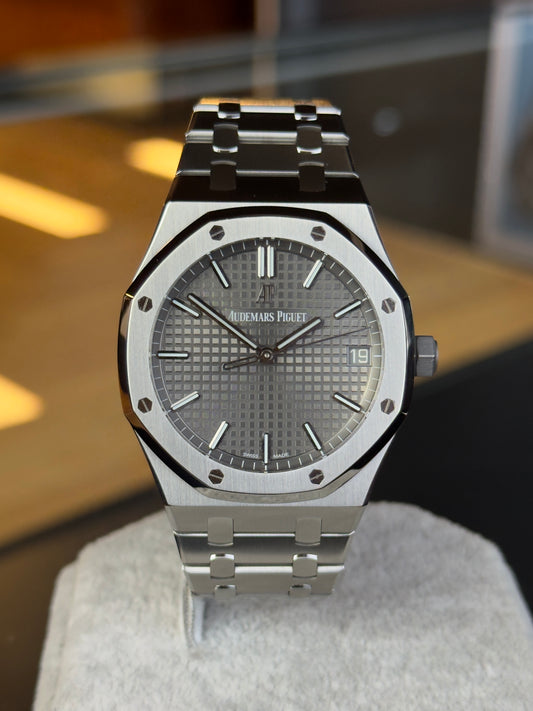 Audemars Piguet Royal Oak 15500ST Grey Dial (2022) Full Set Pre Owned