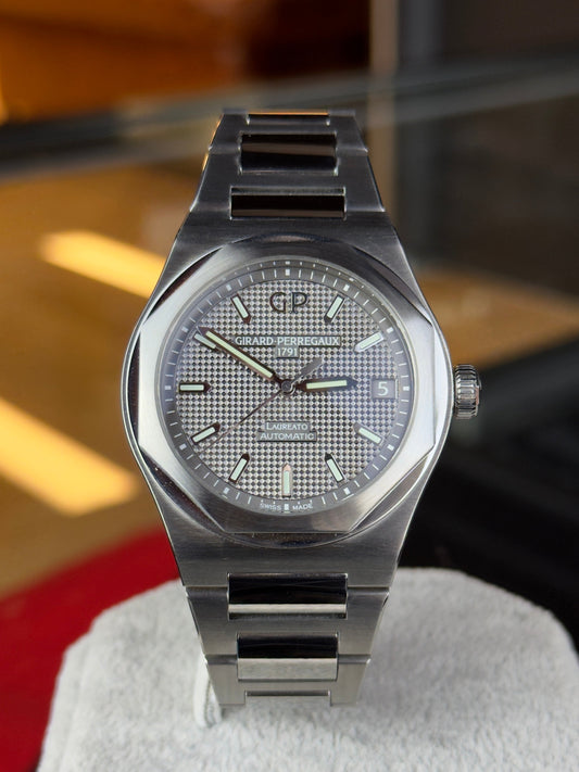 Girard Perregaux Laureato 81010