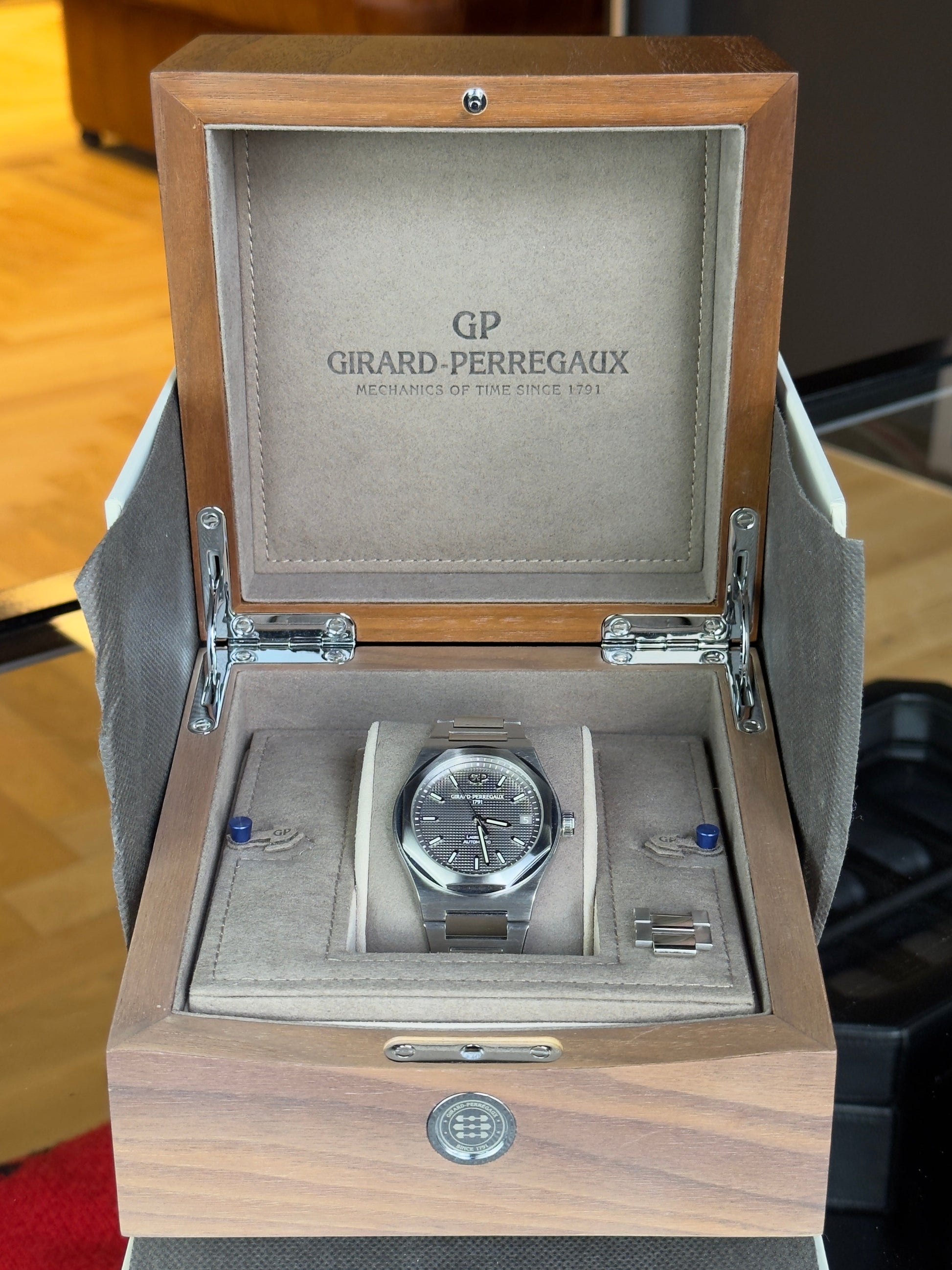 Girard Perregaux Open Case Back